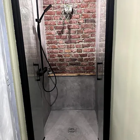 Another Brick In Kalego * Calais